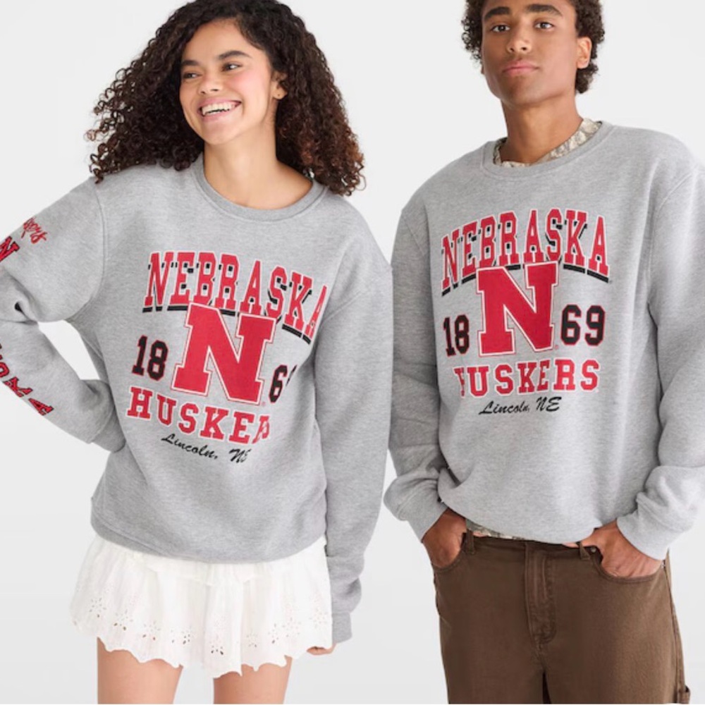 Sold out NWT Nebraska Cornhuskers grey Crew neck Sweatshirt size M